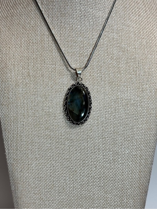 Jewelry - Labradorite 925 Sterling Silver Oval Pendant Necklace Blue Flash